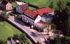 Landhotel Goldener Löwe mit Pension Am Taurastein